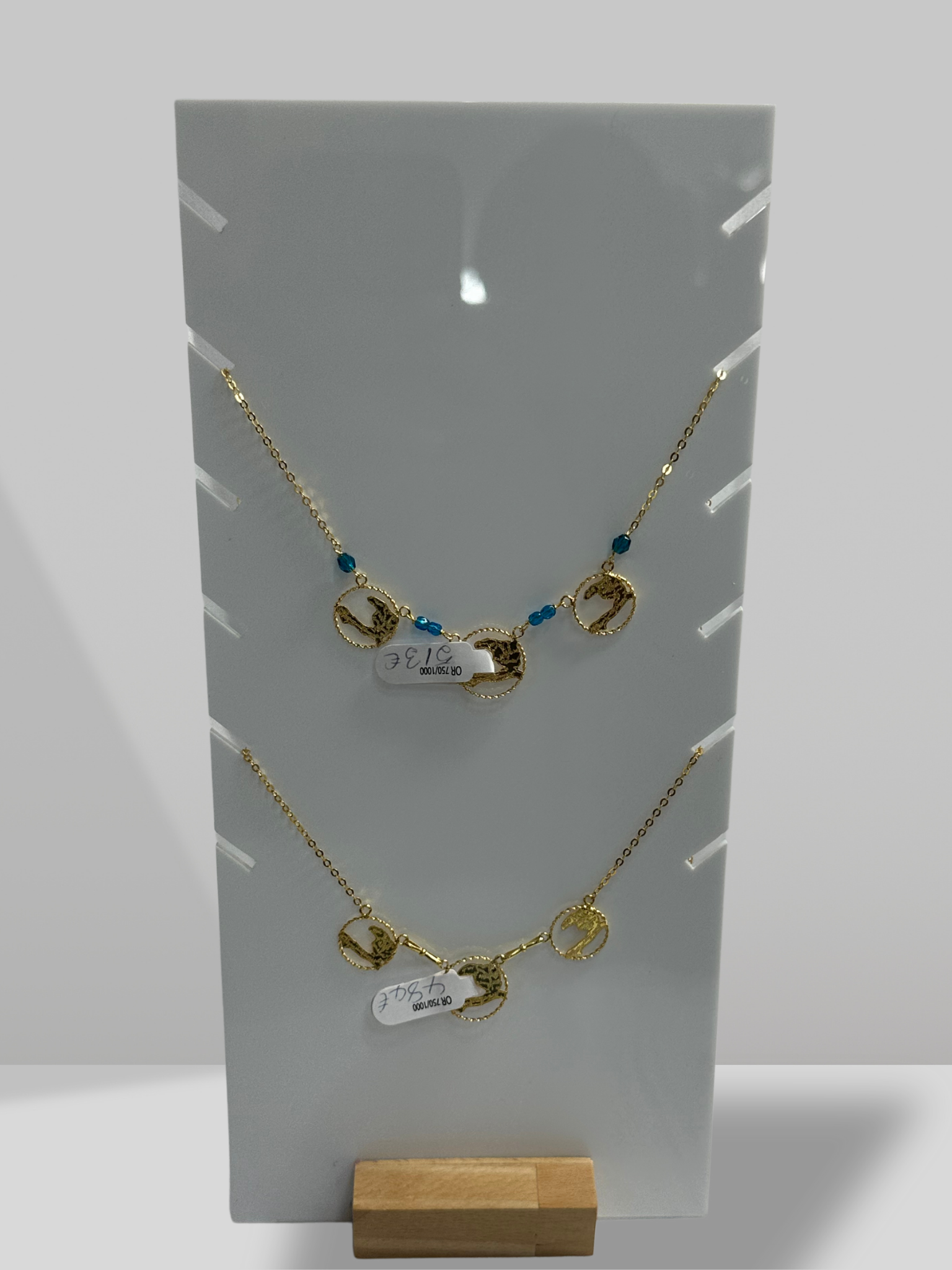 Collier à 3 cartes d'Haïti / grenat 45 cm de longueur
