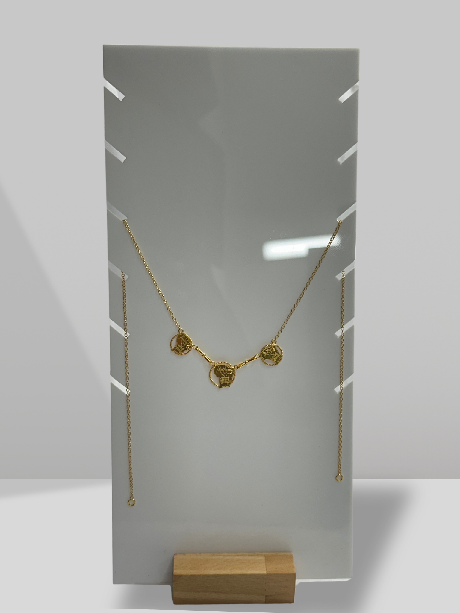 Collier à 3 cartes de la Guyane / 45 cm de longueur
