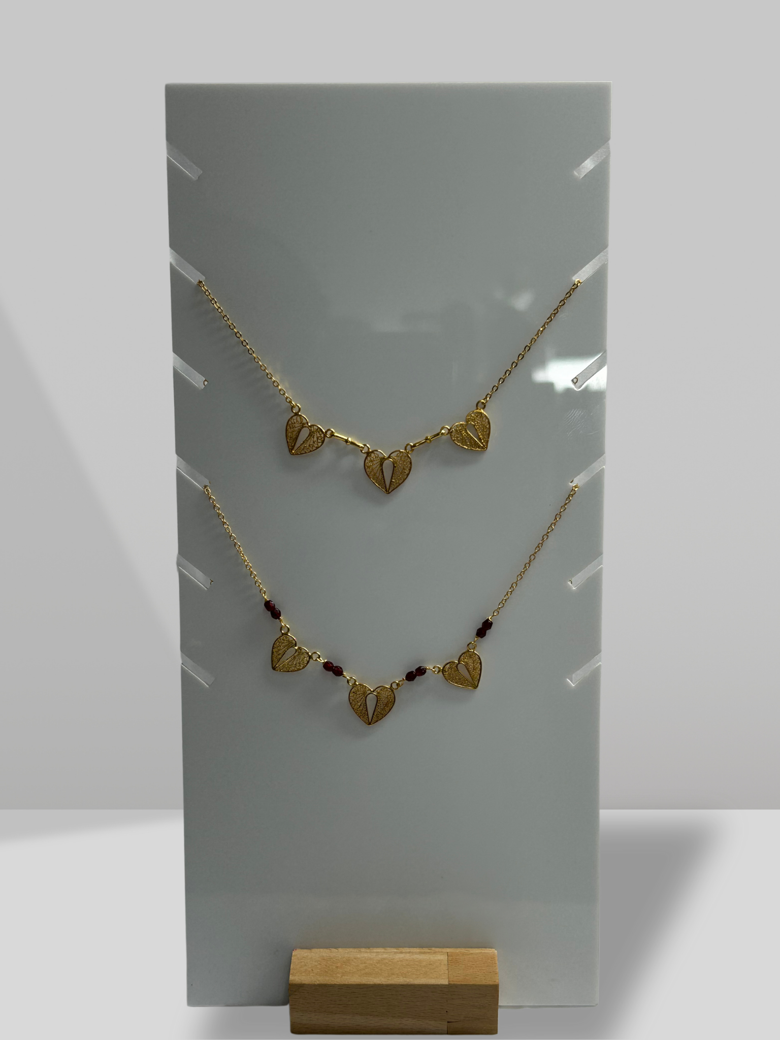 Collier filigrane à 3 cœurs / 45 cm de longueur