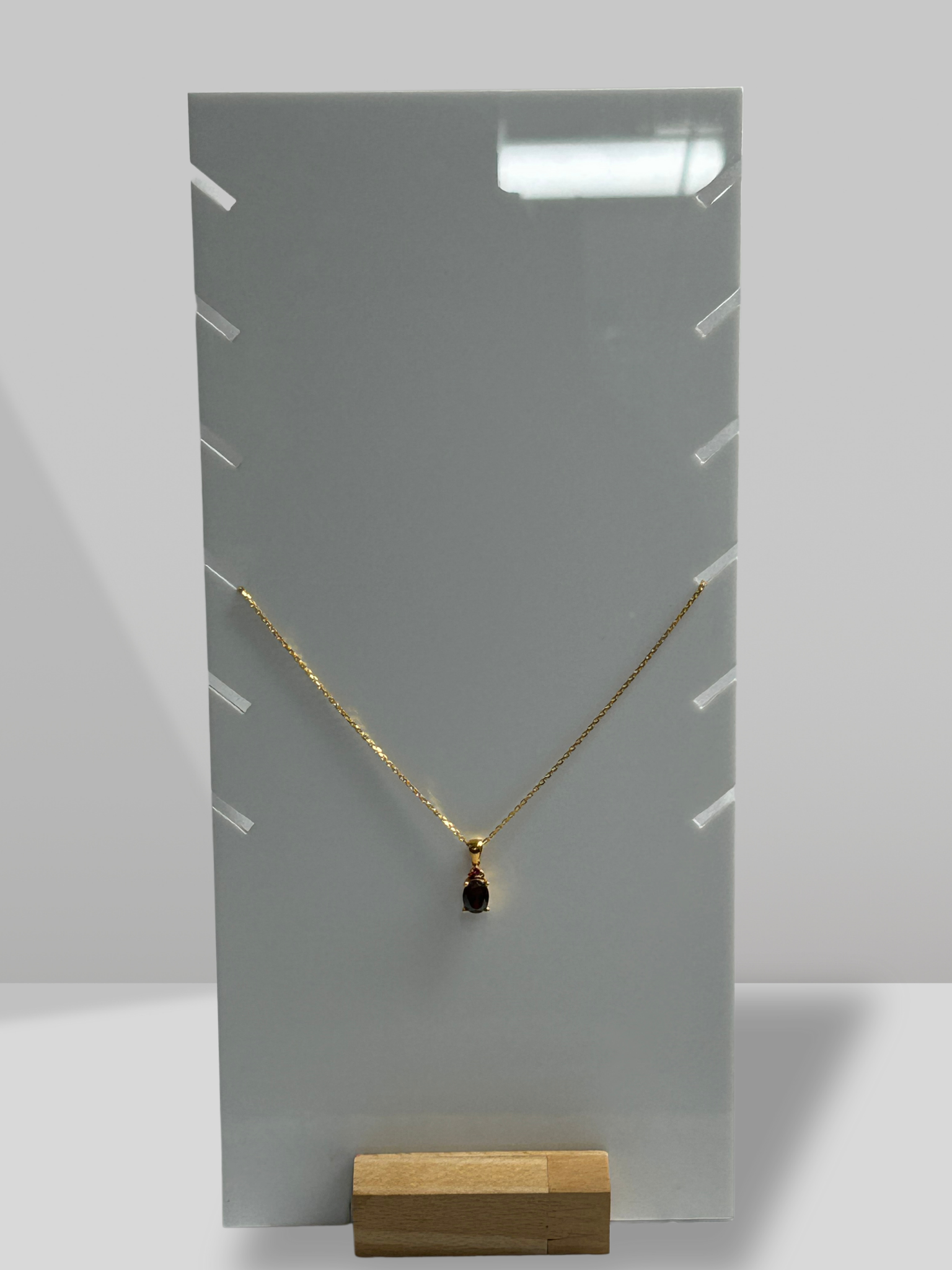 Collier grenat / 45 cm de longueur