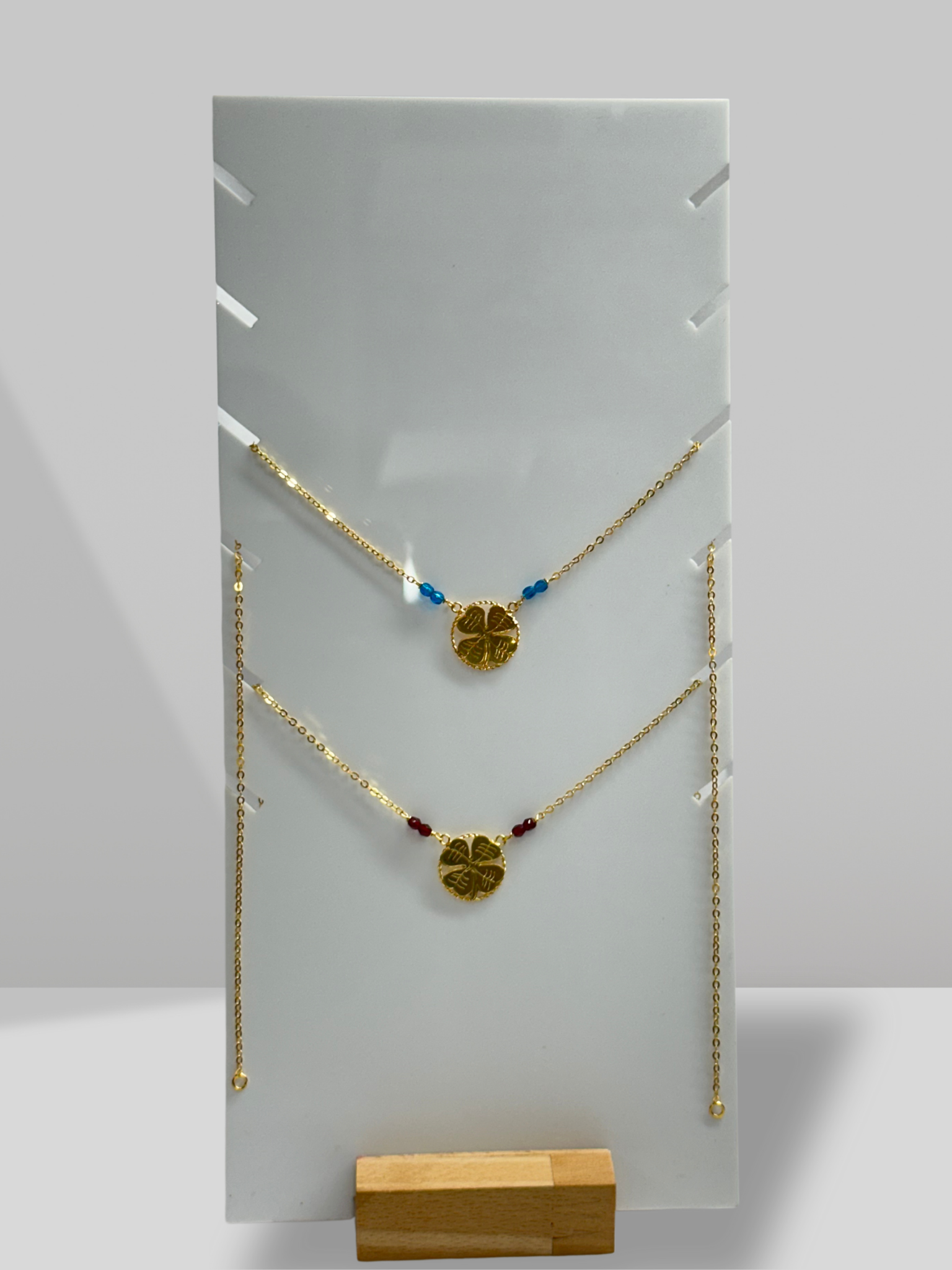 Collier trèfle /45 cm de longueur
