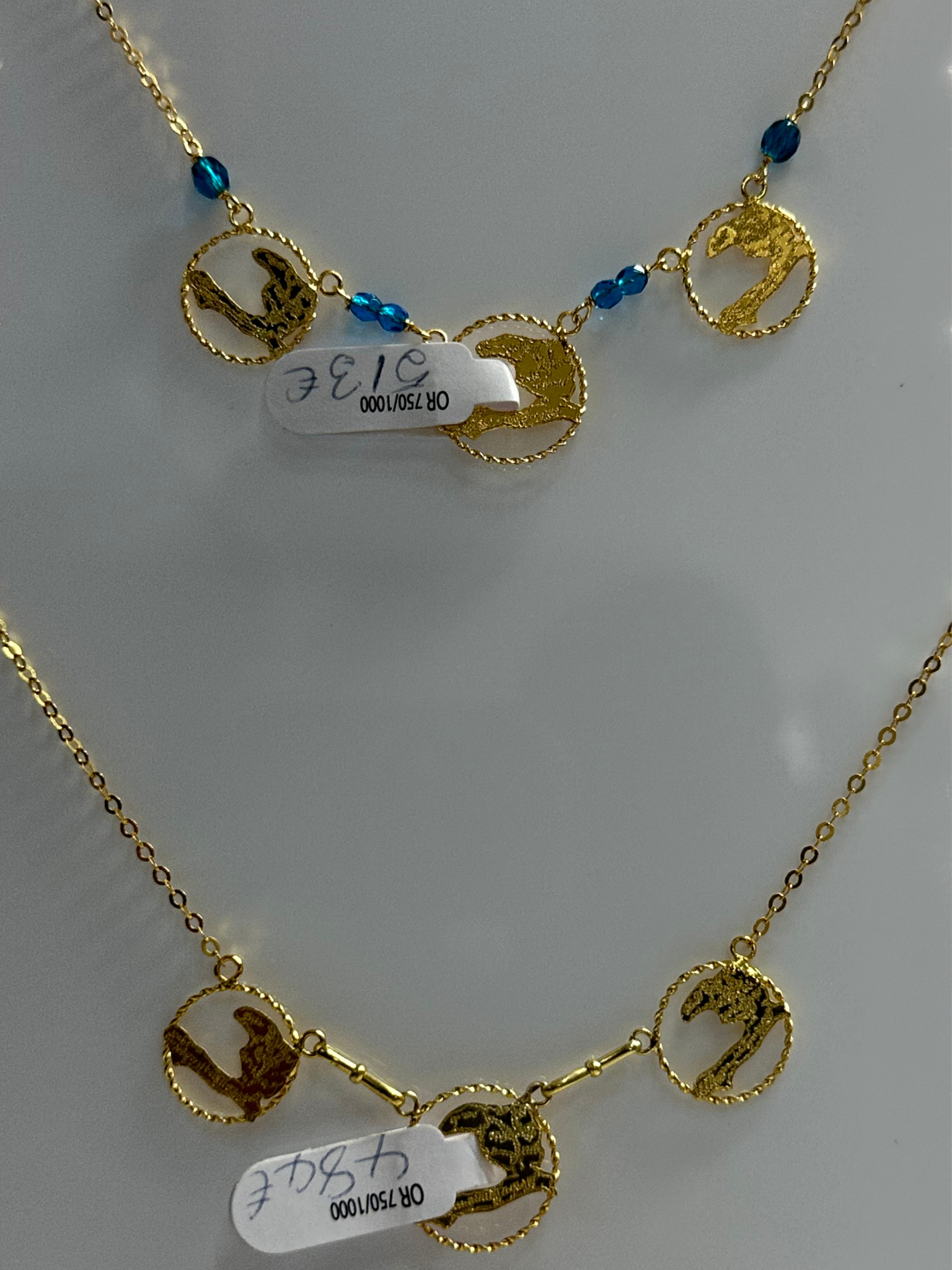 Collier à 3 cartes d'Haïti / grenat 45 cm de longueur