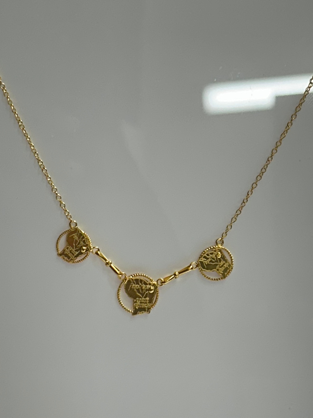 Collier à 3 cartes de la Guyane / 45 cm de longueur