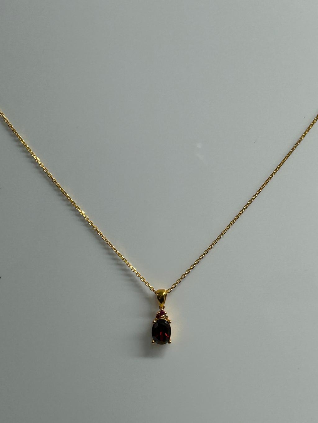 Collier grenat / 45 cm de longueur