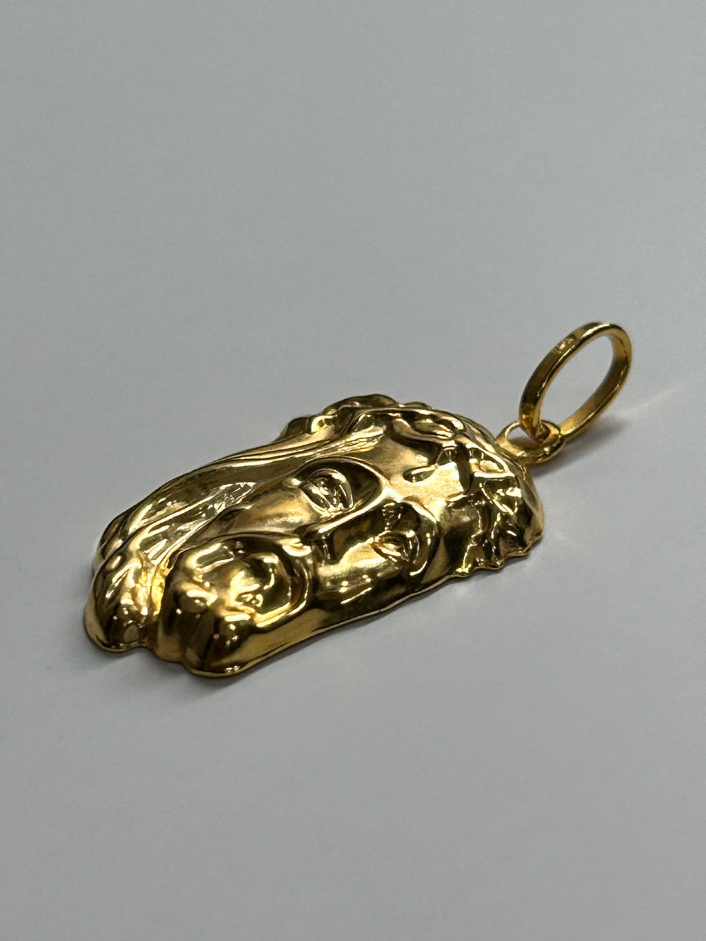 Pendentif Christ