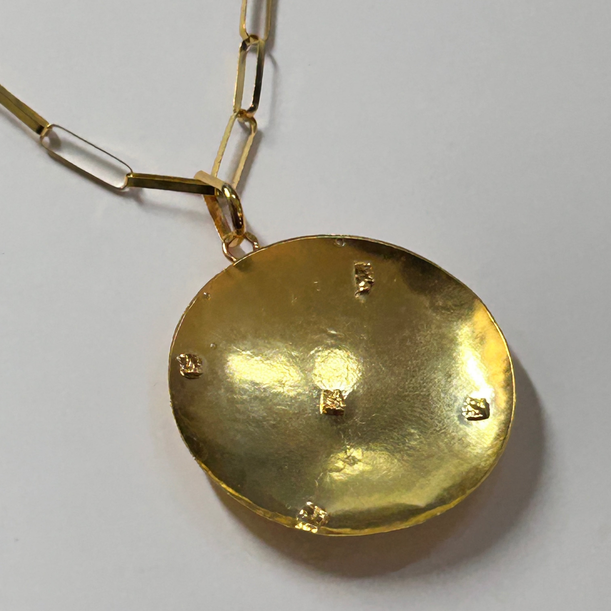 Pendentif bâté