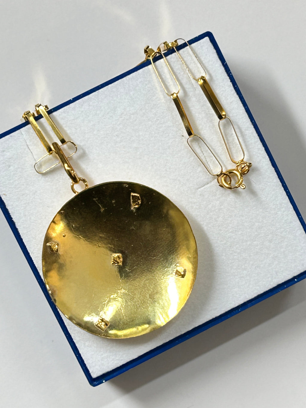 Pendentif bâté